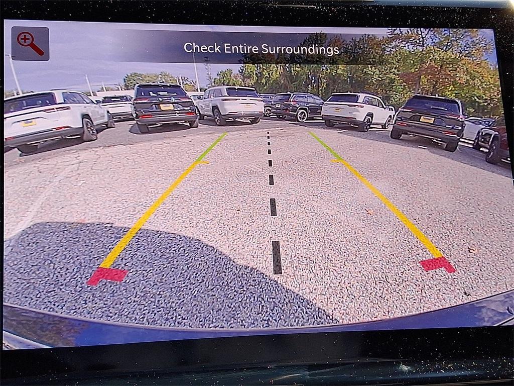 new 2025 Jeep Grand Cherokee car, priced at $52,735