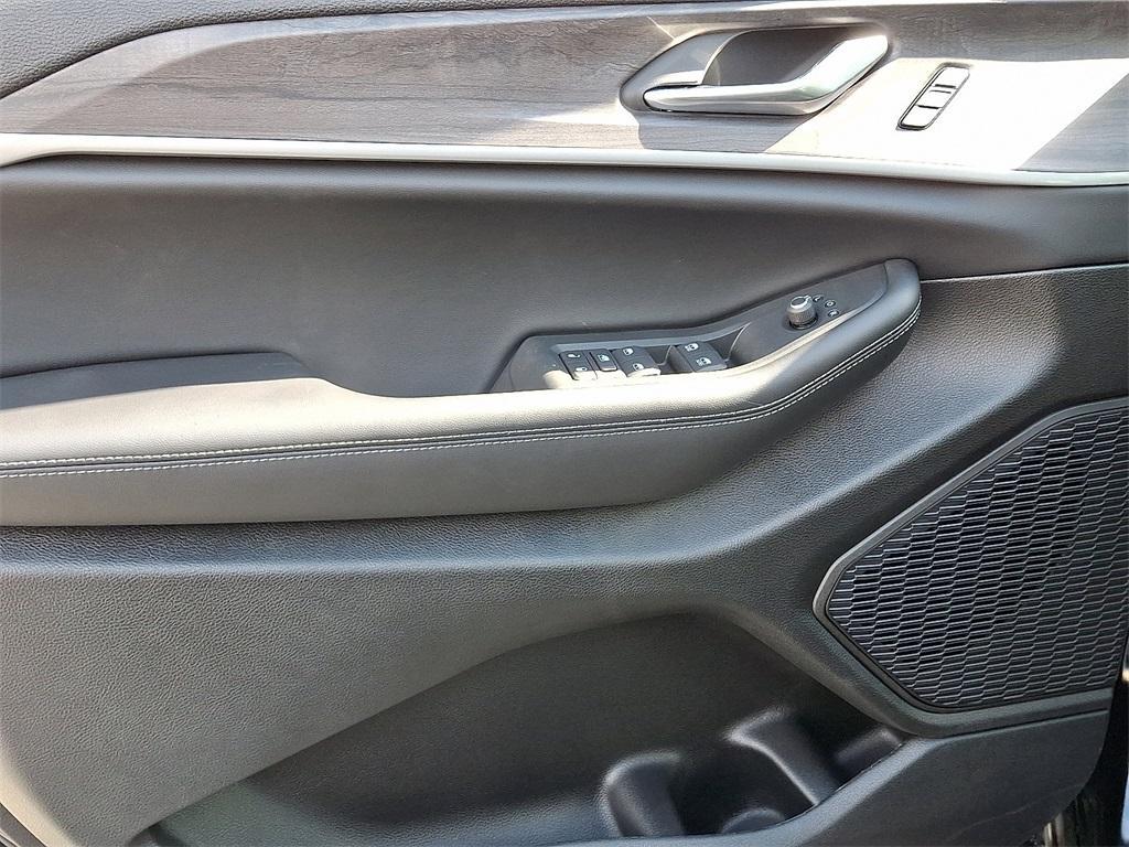 new 2025 Jeep Grand Cherokee car, priced at $52,735