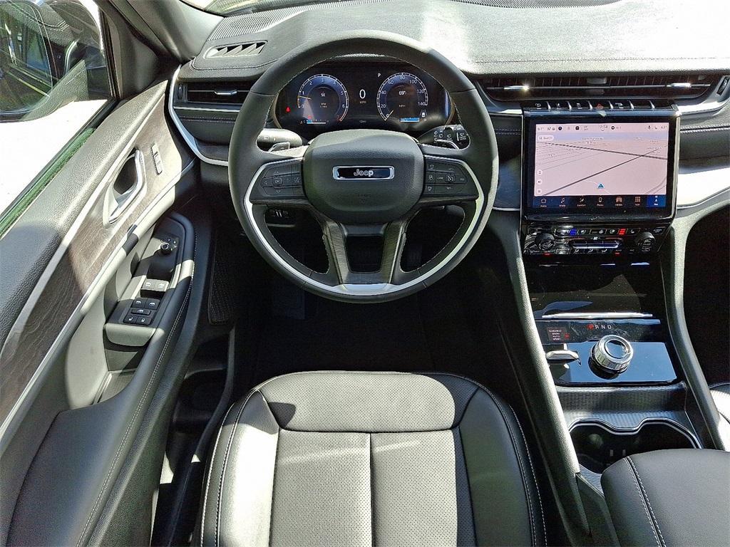 new 2025 Jeep Grand Cherokee car, priced at $55,660