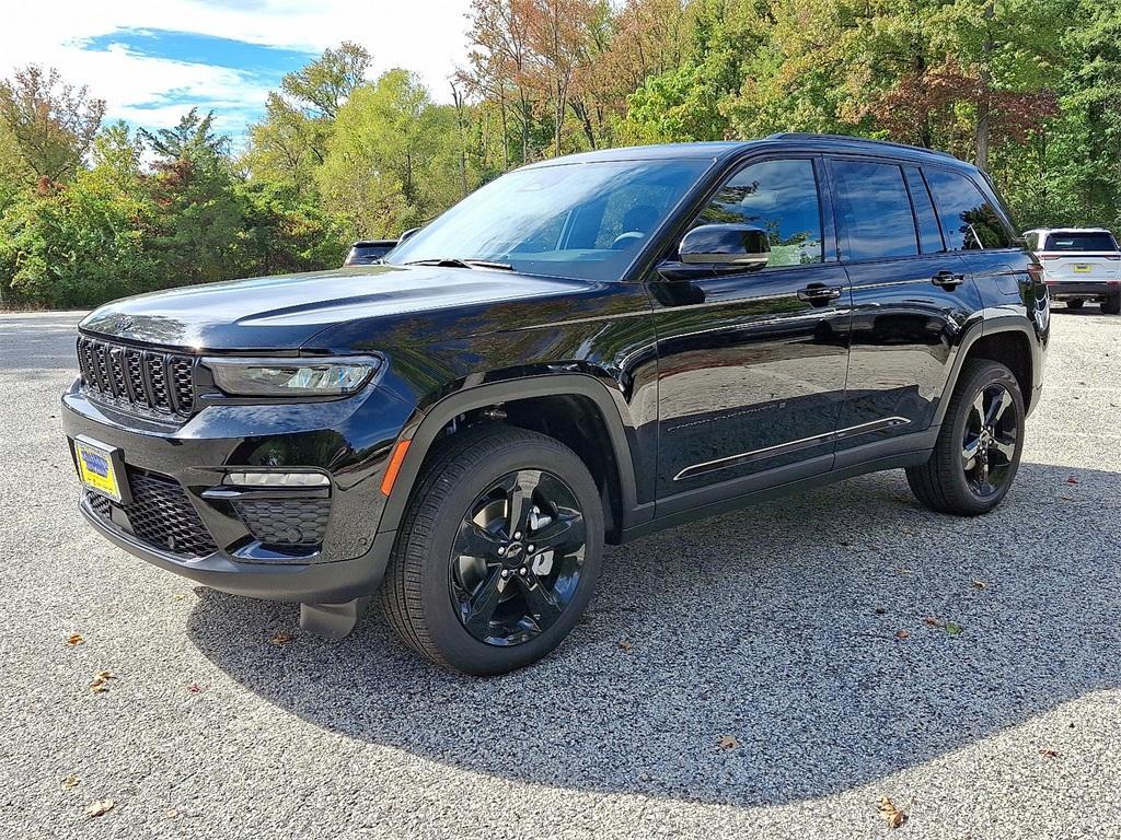 new 2025 Jeep Grand Cherokee car, priced at $55,660