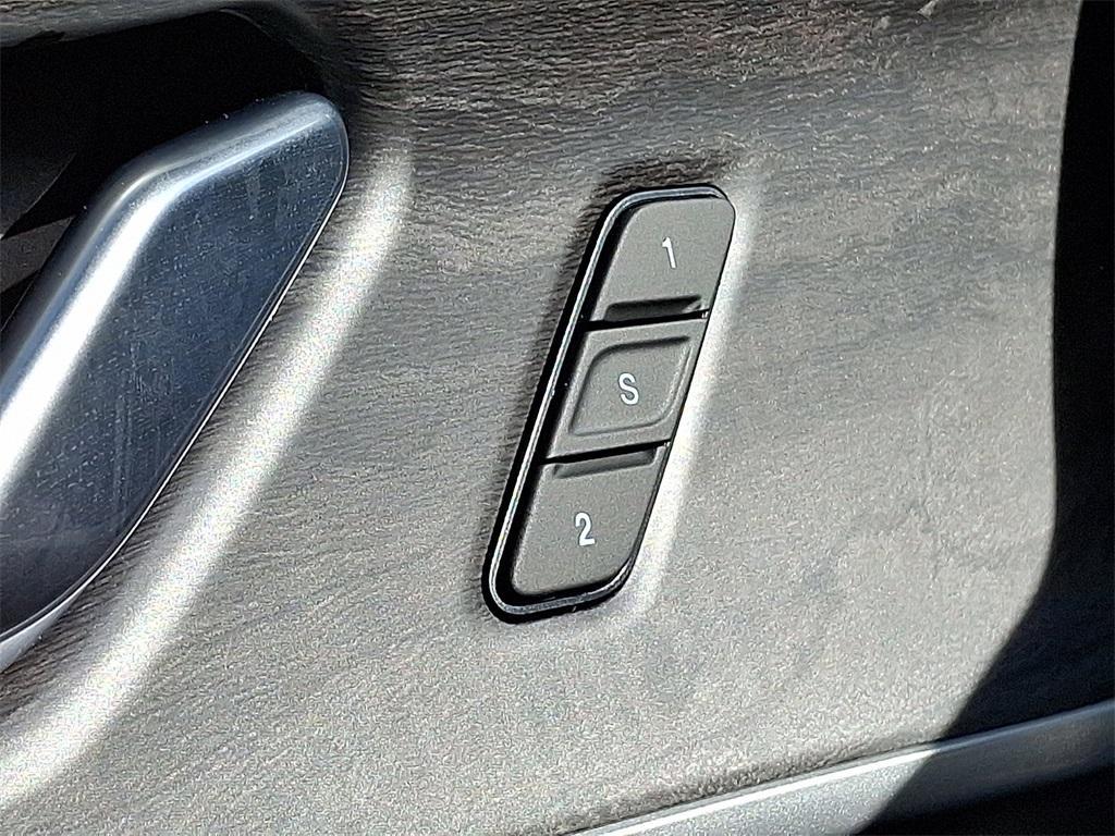 new 2025 Jeep Grand Cherokee car, priced at $55,660