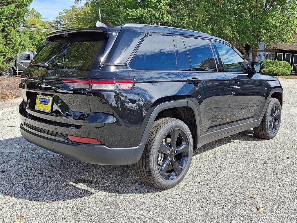 new 2025 Jeep Grand Cherokee car, priced at $55,660