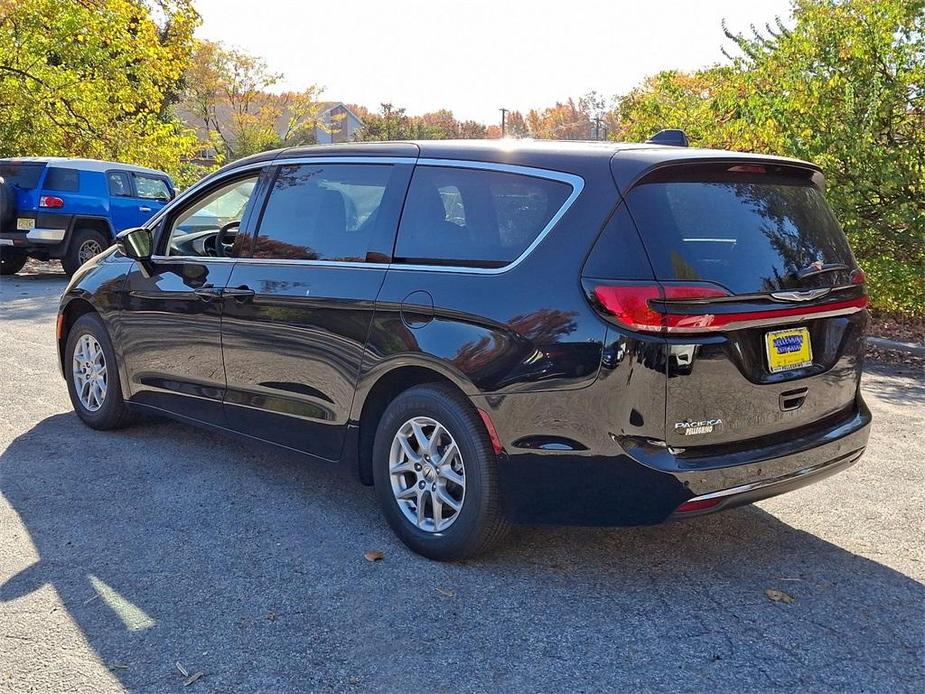 new 2024 Chrysler Pacifica car, priced at $43,500