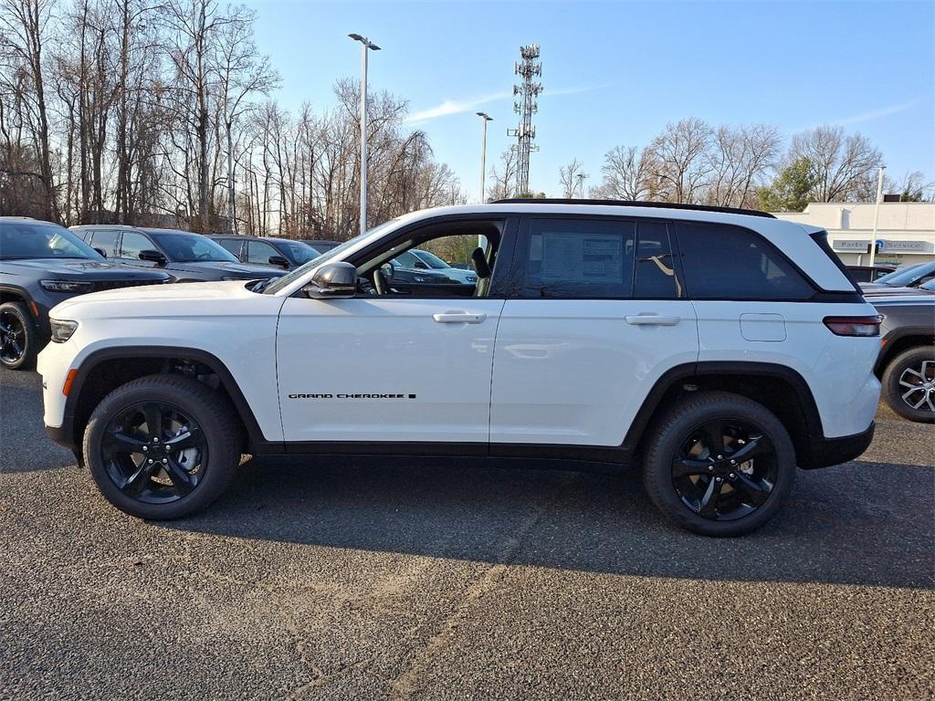 new 2025 Jeep Grand Cherokee car, priced at $52,935