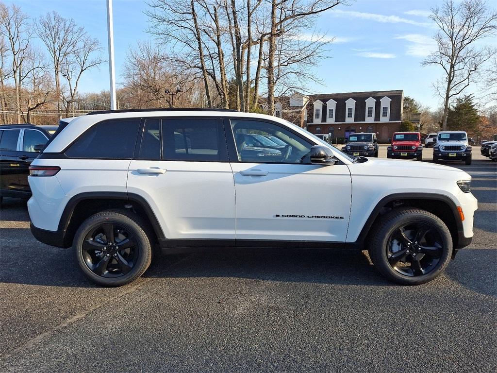 new 2025 Jeep Grand Cherokee car, priced at $52,935