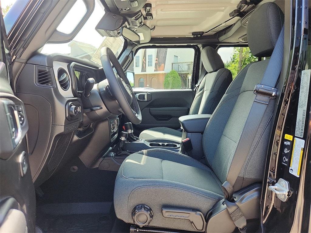 new 2025 Jeep Wrangler car, priced at $52,565