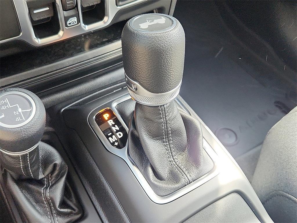new 2025 Jeep Wrangler car, priced at $52,565