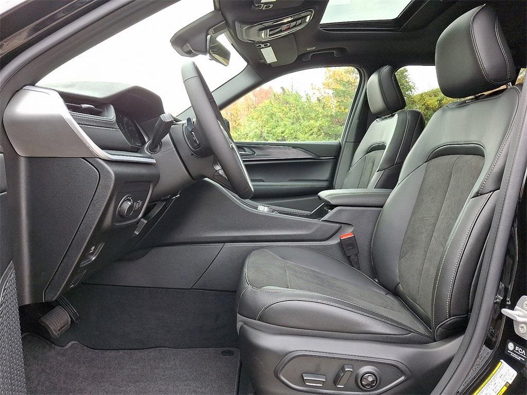 new 2025 Jeep Grand Cherokee L car, priced at $48,730