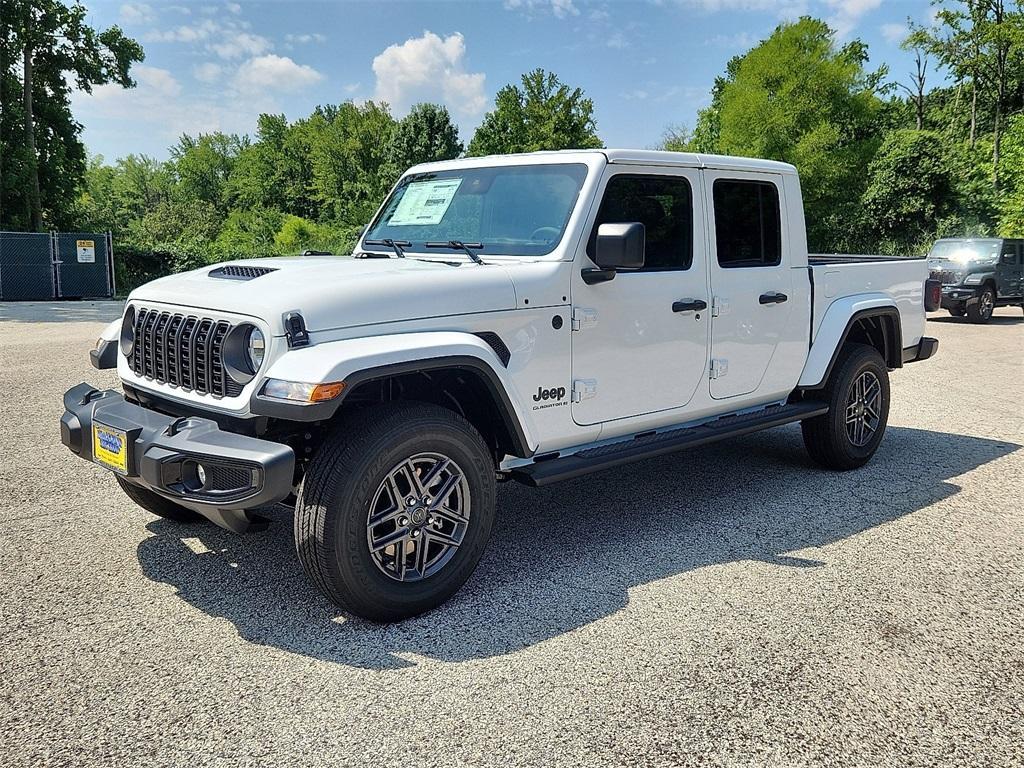 new 2025 Jeep Gladiator car, priced at $50,830