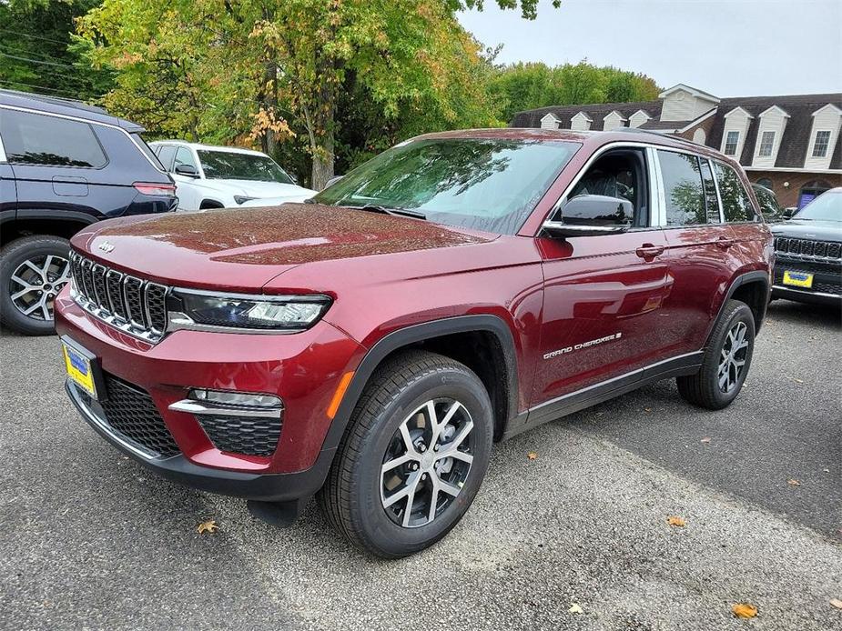 new 2025 Jeep Grand Cherokee car, priced at $49,810