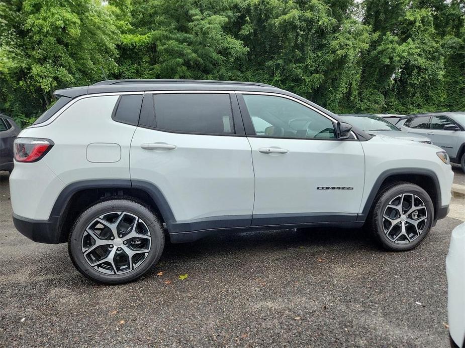 new 2024 Jeep Compass car, priced at $35,340