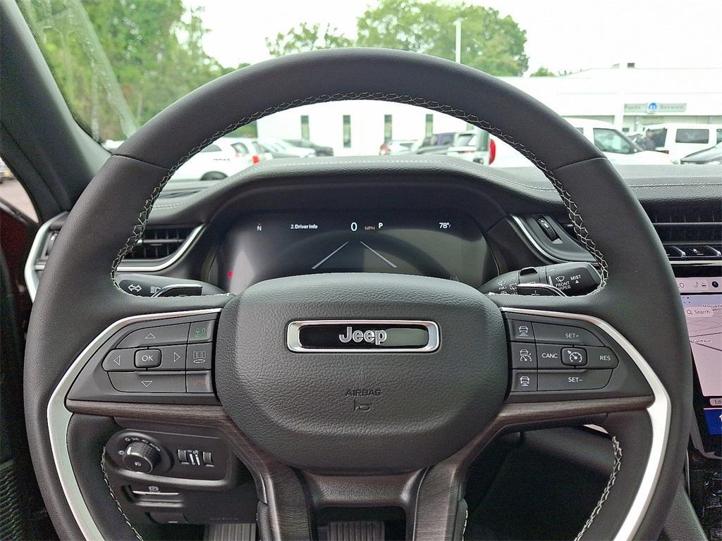 new 2025 Jeep Grand Cherokee car, priced at $50,010