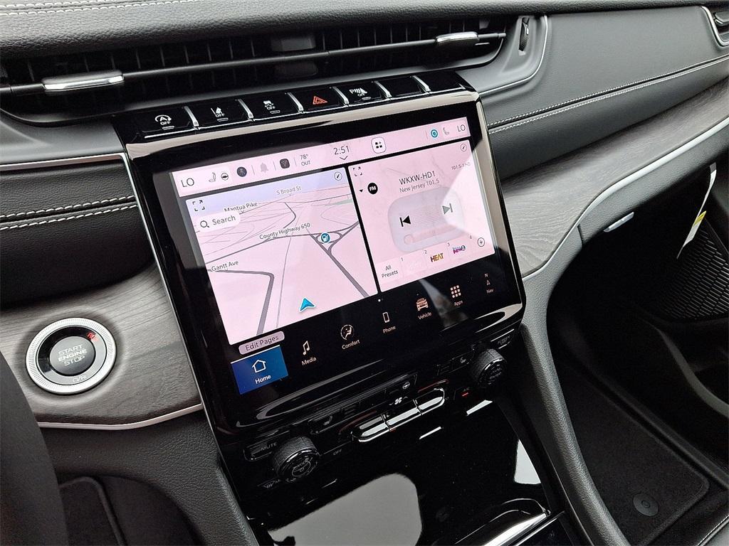 new 2025 Jeep Grand Cherokee car, priced at $50,010