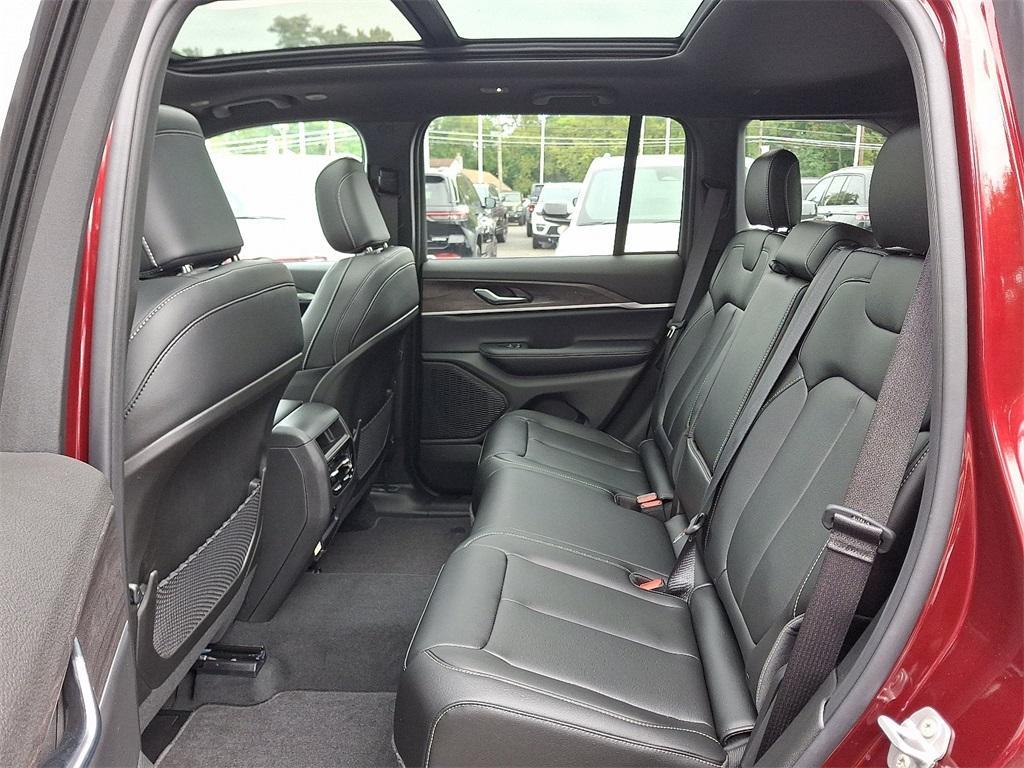 new 2025 Jeep Grand Cherokee car, priced at $50,010