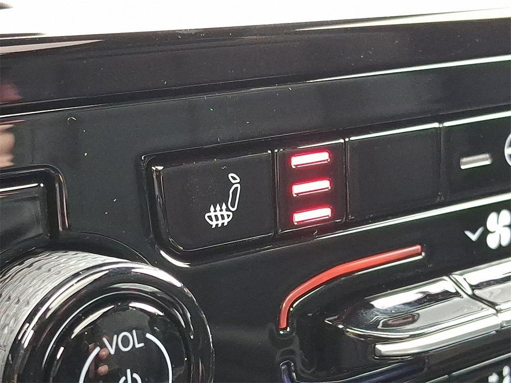 new 2025 Jeep Grand Cherokee car, priced at $50,010