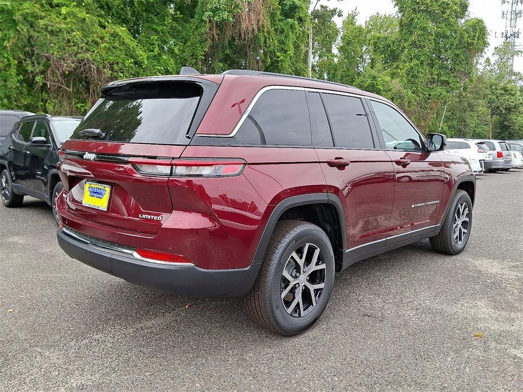 new 2025 Jeep Grand Cherokee car, priced at $50,010