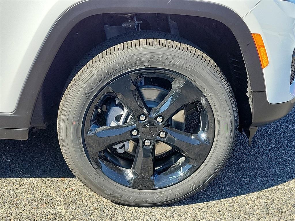 new 2025 Jeep Grand Cherokee car, priced at $47,580