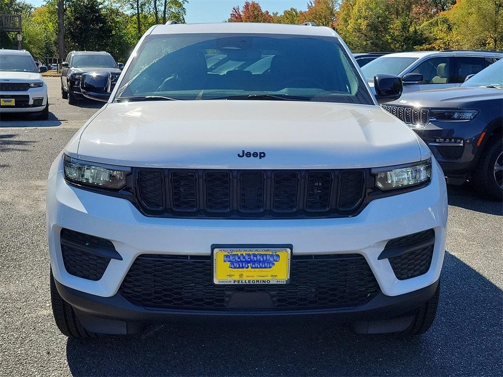 new 2025 Jeep Grand Cherokee car, priced at $47,580