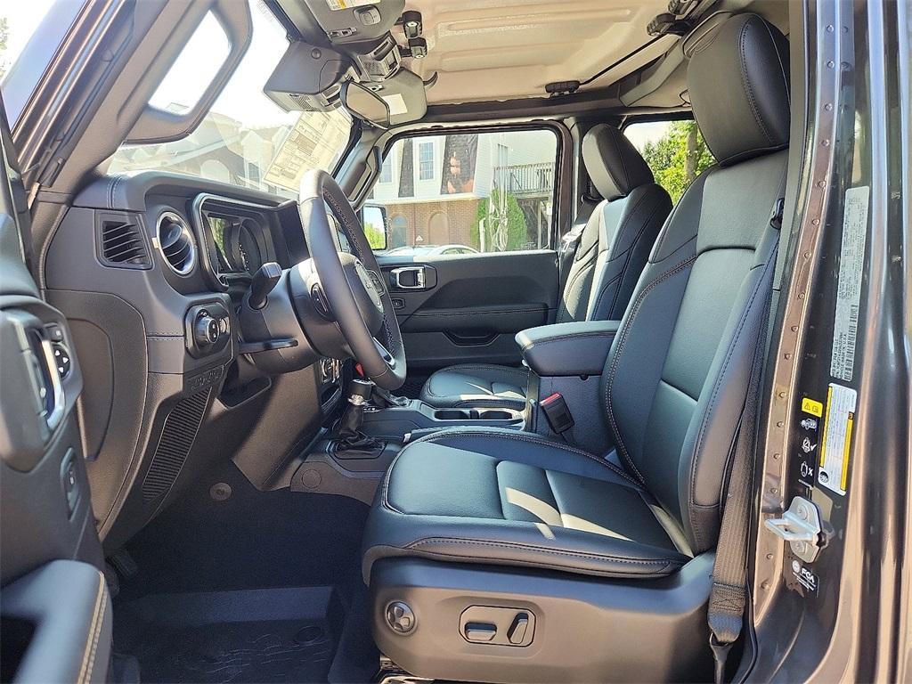 new 2025 Jeep Gladiator car, priced at $49,410