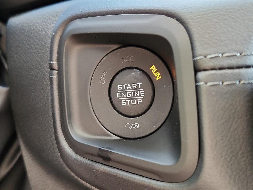 new 2025 Jeep Gladiator car, priced at $49,410