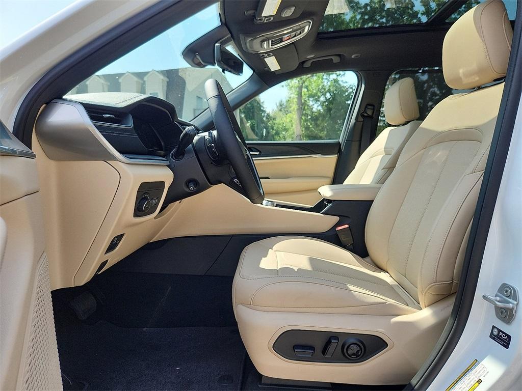 new 2025 Jeep Grand Cherokee L car, priced at $57,165