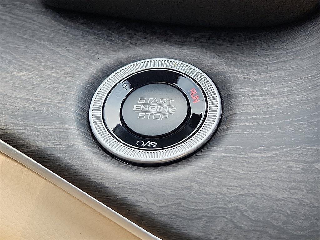 new 2025 Jeep Grand Cherokee L car, priced at $57,165