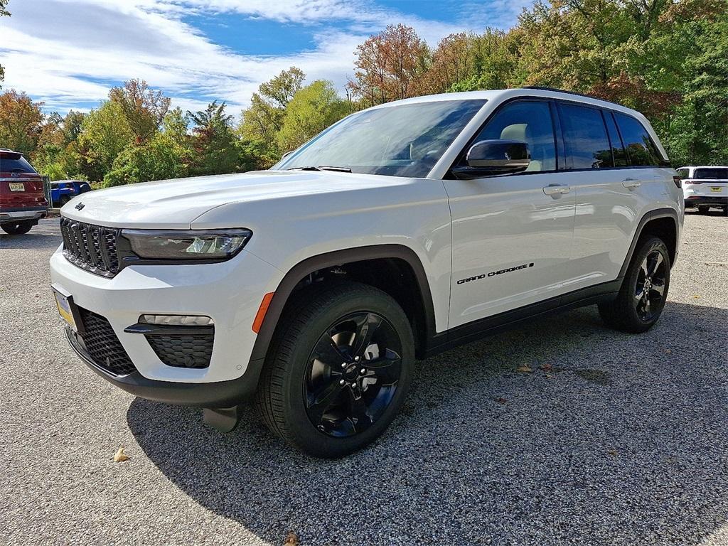 new 2025 Jeep Grand Cherokee car, priced at $55,065
