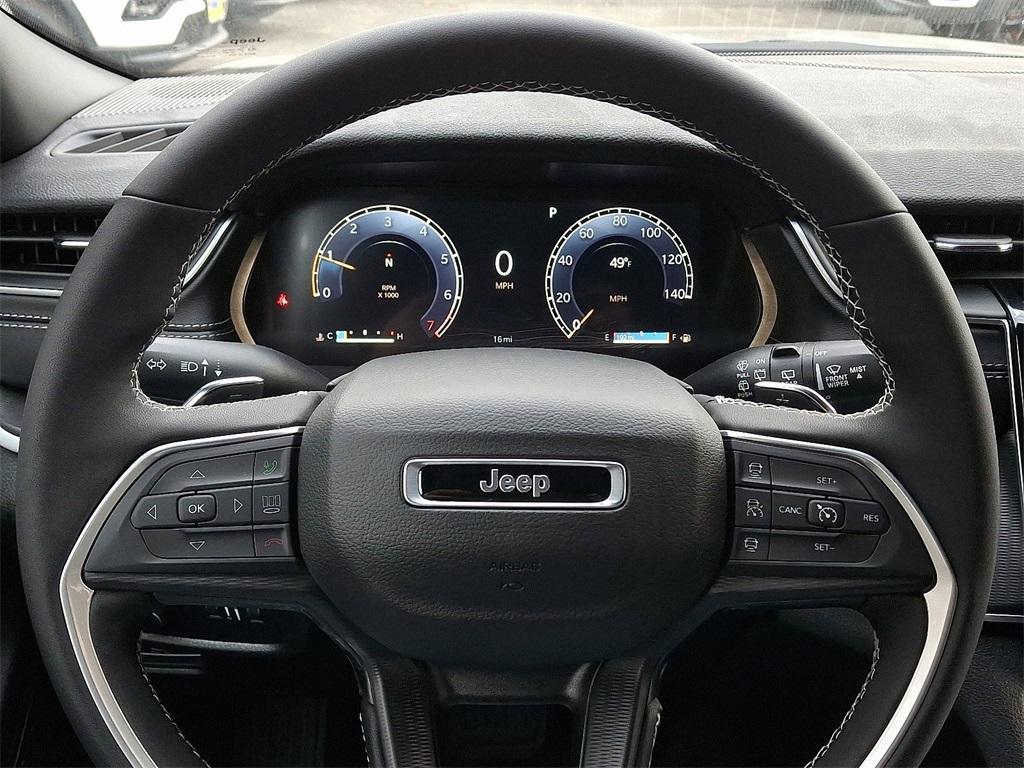 new 2025 Jeep Grand Cherokee car, priced at $47,725