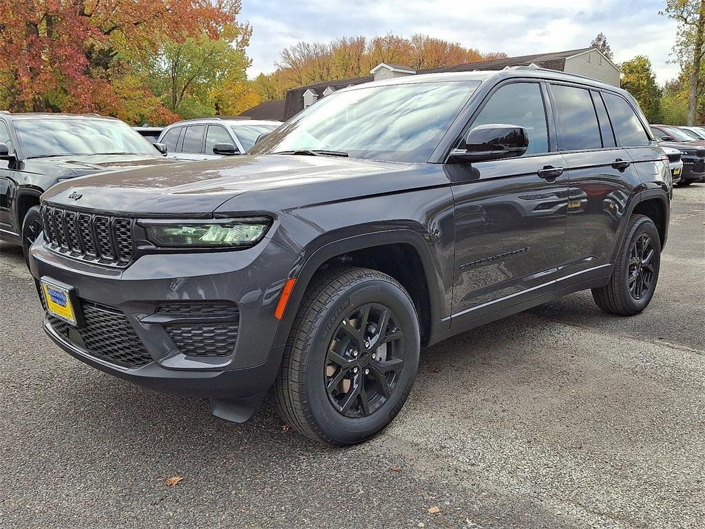 new 2025 Jeep Grand Cherokee car, priced at $47,725