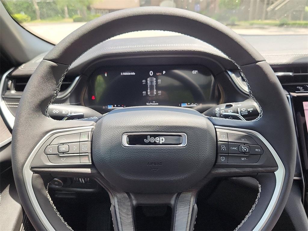 new 2025 Jeep Grand Cherokee car