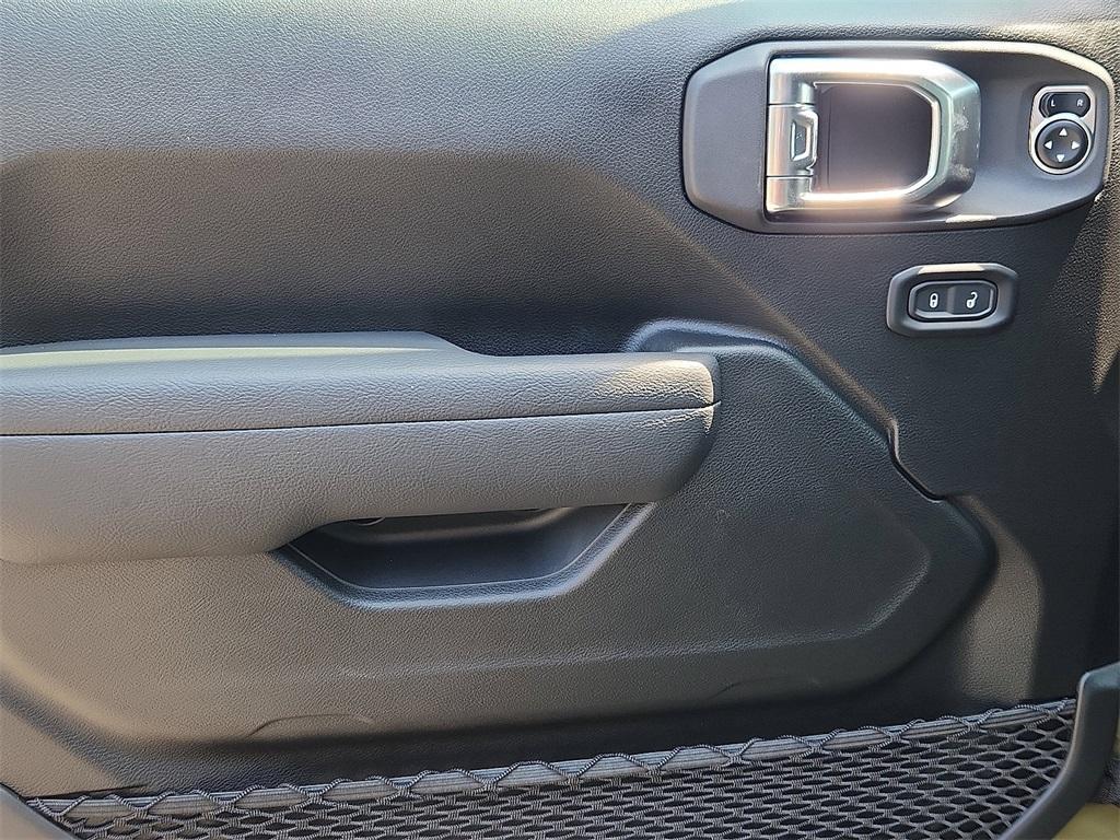 new 2025 Jeep Wrangler car, priced at $50,540
