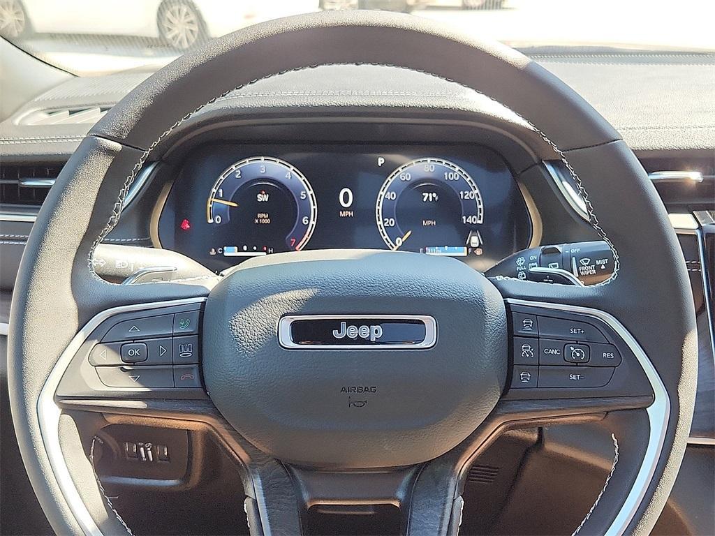 new 2025 Jeep Grand Cherokee car, priced at $52,735