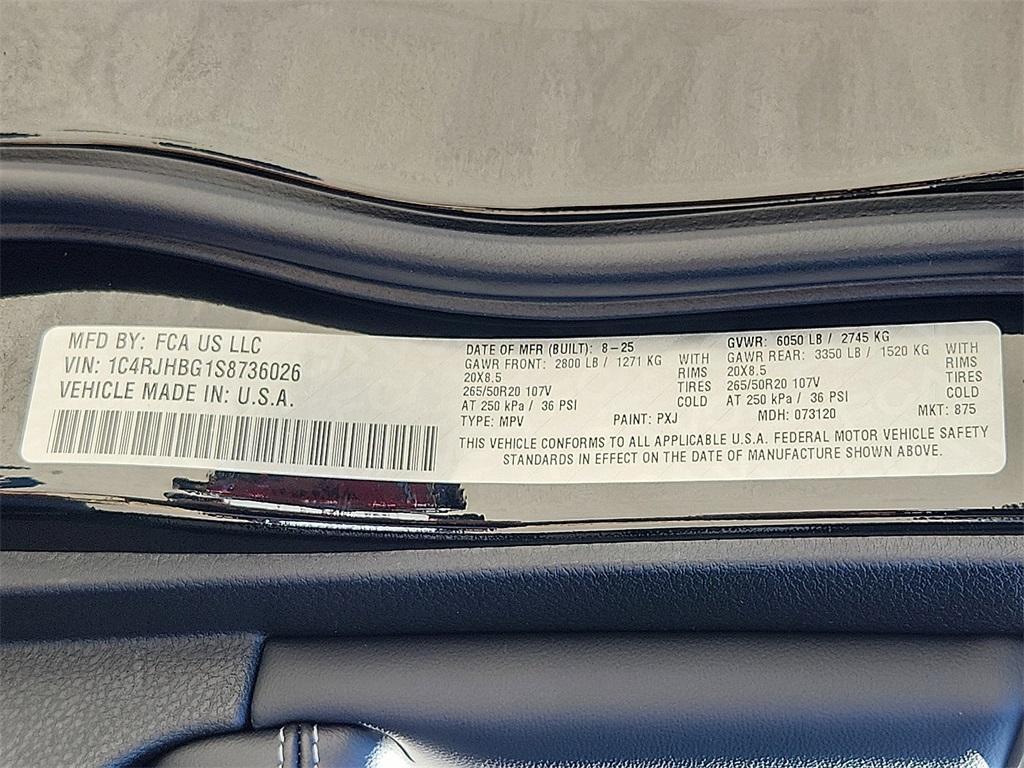 new 2025 Jeep Grand Cherokee car, priced at $52,735