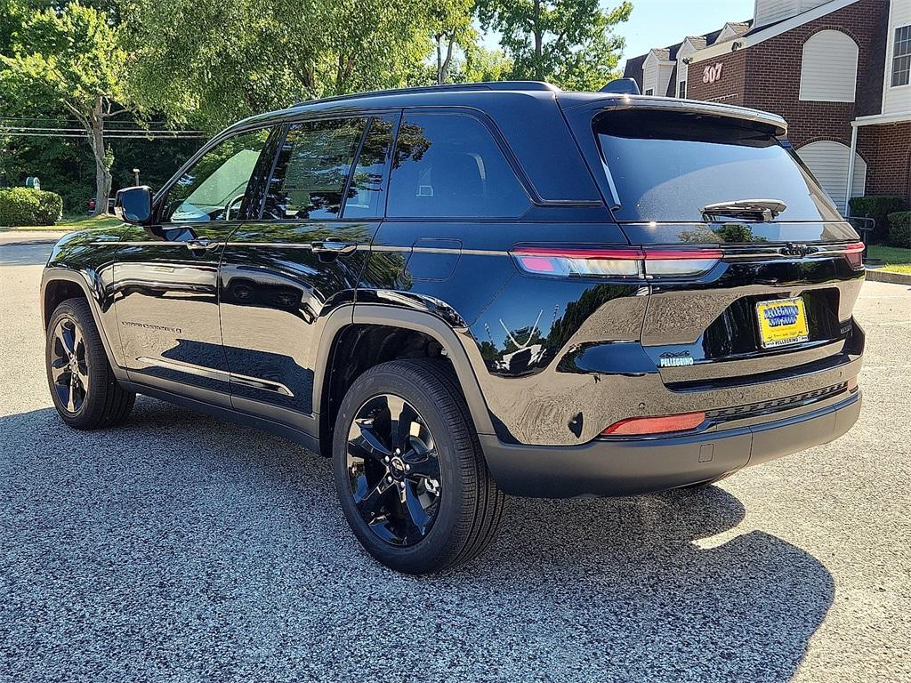 new 2025 Jeep Grand Cherokee car, priced at $52,735