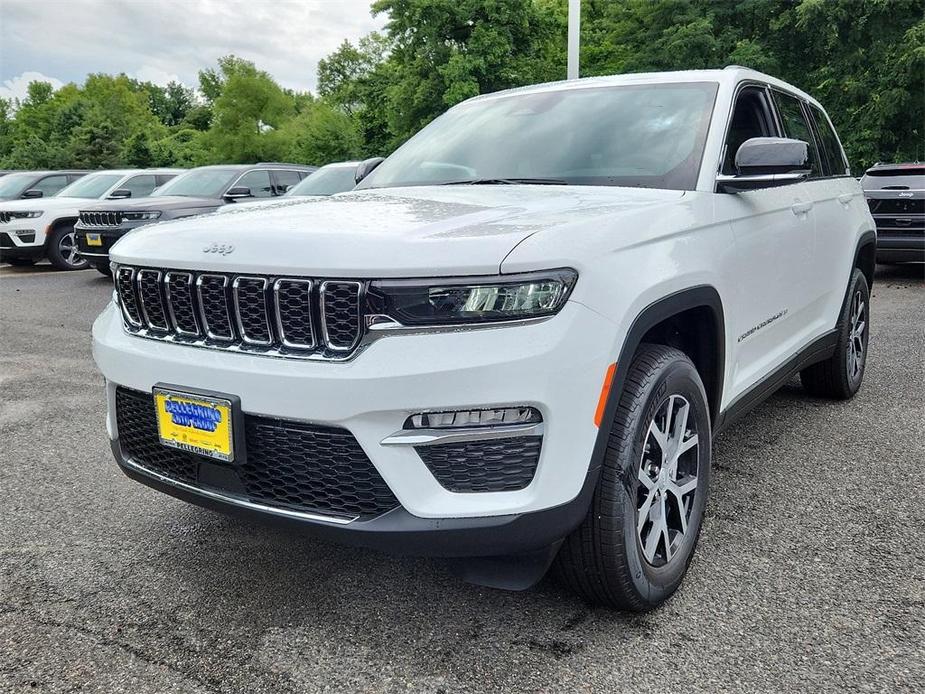 new 2024 Jeep Grand Cherokee car, priced at $52,215