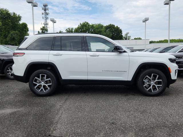 new 2024 Jeep Grand Cherokee car, priced at $52,215