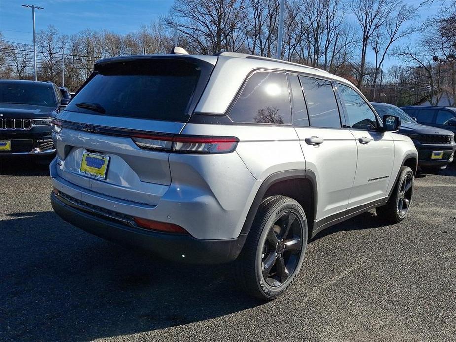 new 2025 Jeep Grand Cherokee car, priced at $48,175