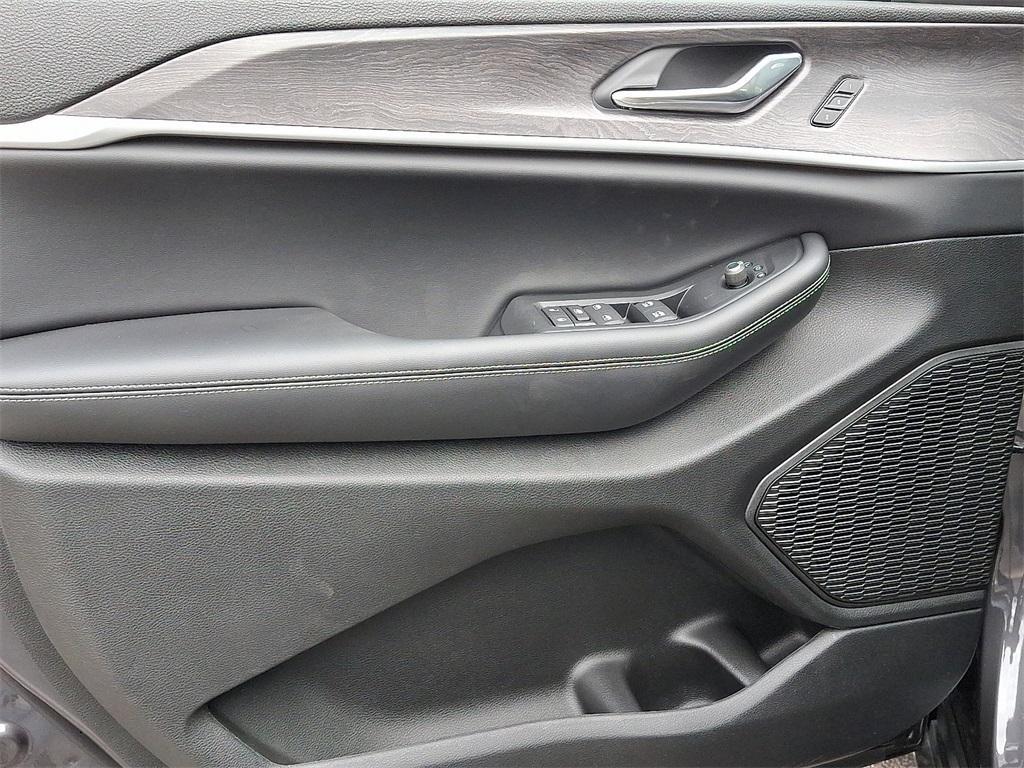 new 2025 Jeep Grand Cherokee L car, priced at $57,760