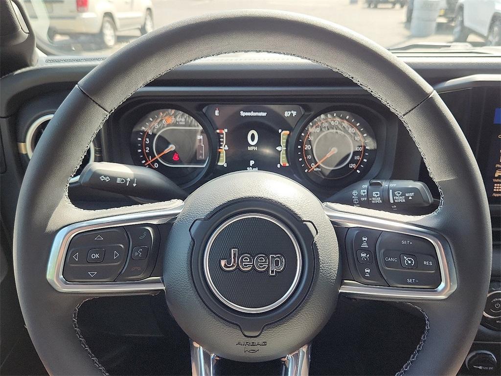 new 2025 Jeep Wrangler car, priced at $61,020