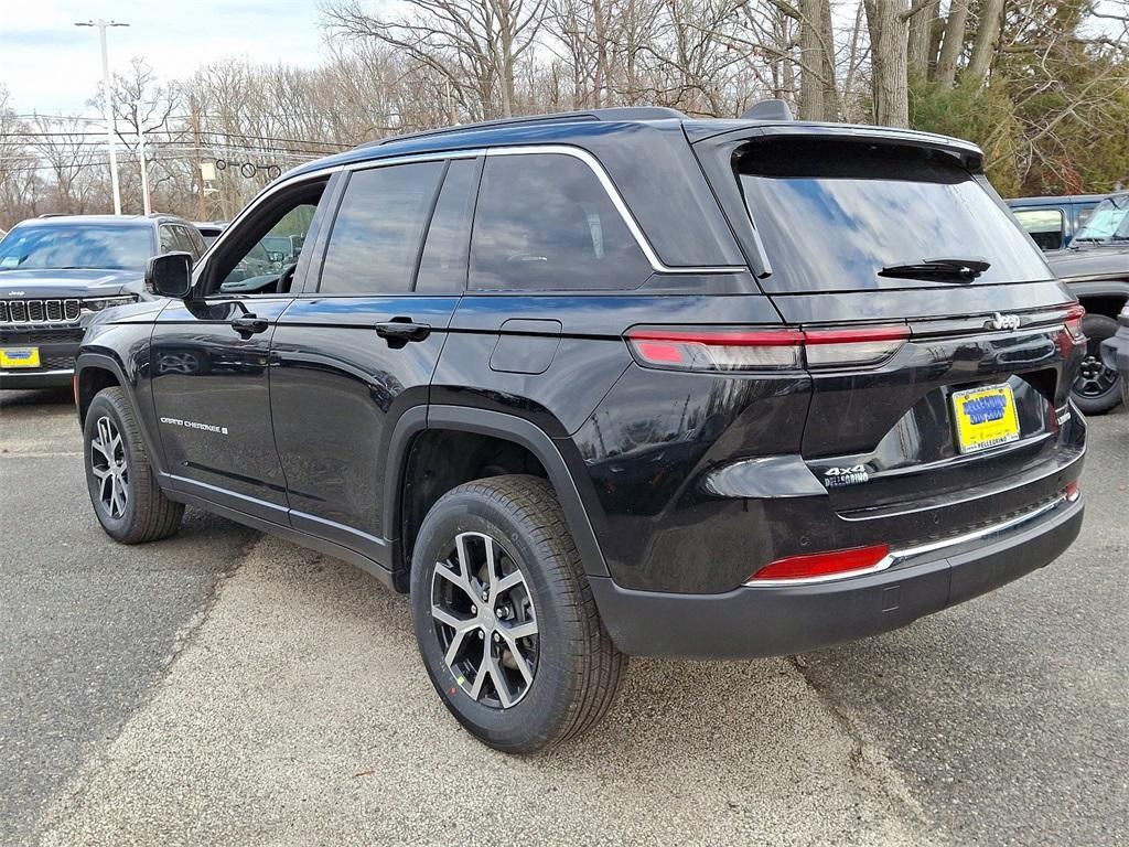 new 2025 Jeep Grand Cherokee car, priced at $49,810