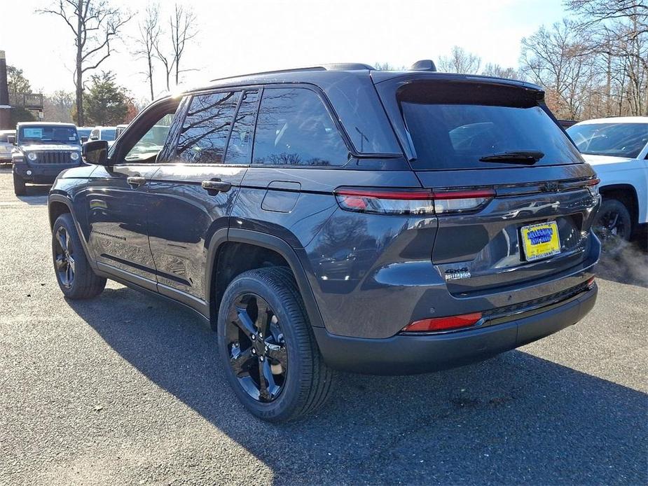 new 2025 Jeep Grand Cherokee car, priced at $49,170