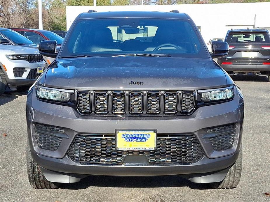 new 2025 Jeep Grand Cherokee car, priced at $49,170