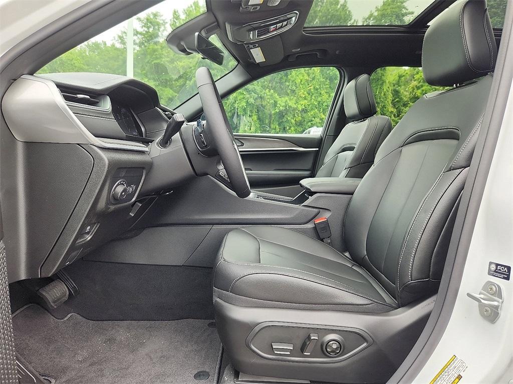new 2025 Jeep Grand Cherokee car