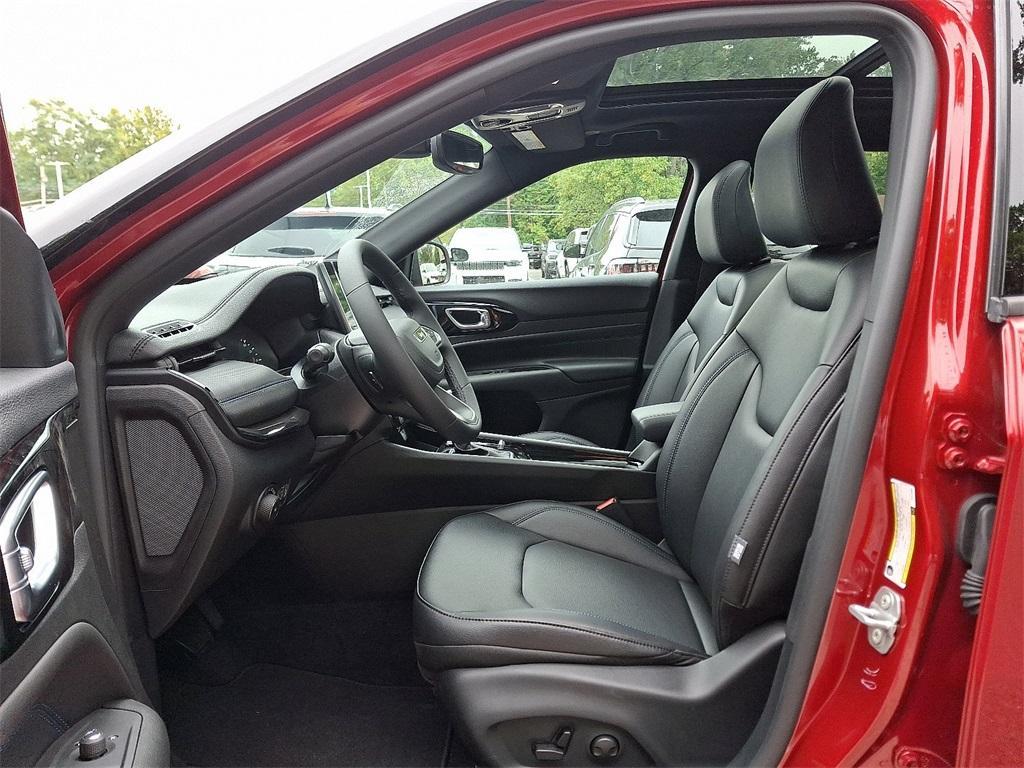 new 2025 Jeep Compass car, priced at $40,105