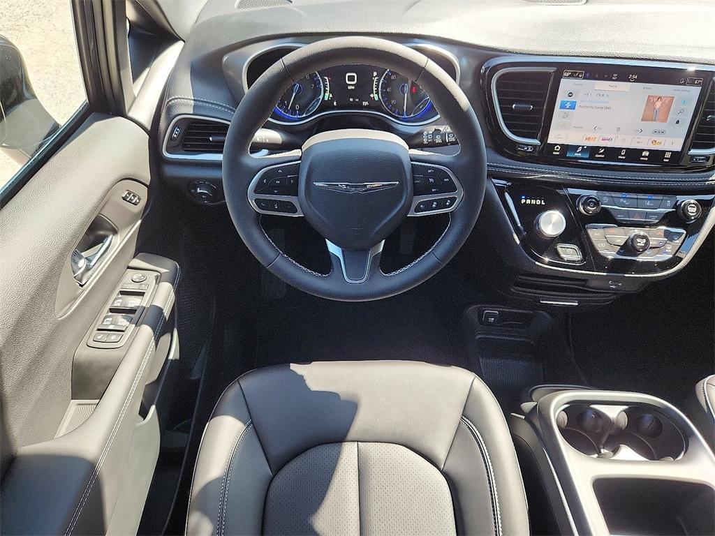 new 2026 Chrysler Pacifica car, priced at $44,460