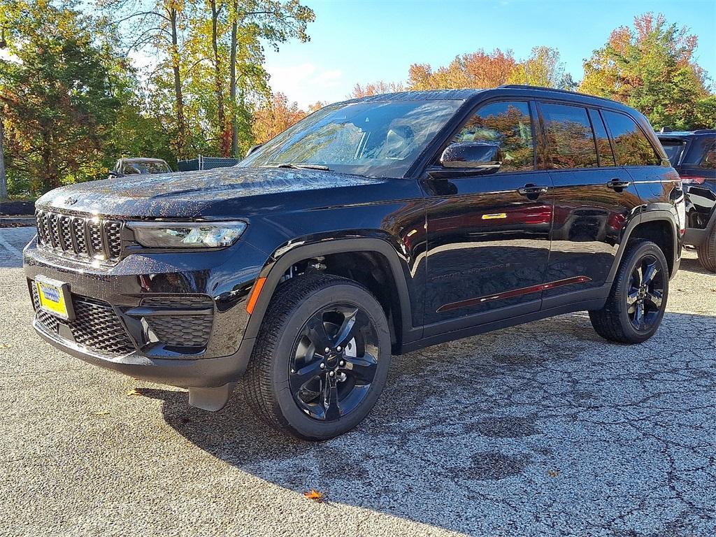 new 2025 Jeep Grand Cherokee car, priced at $48,375