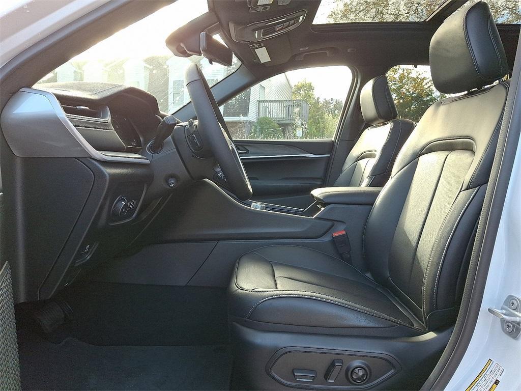 new 2025 Jeep Grand Cherokee car, priced at $55,065