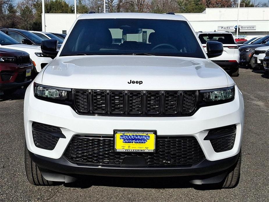 new 2025 Jeep Grand Cherokee car, priced at $48,575