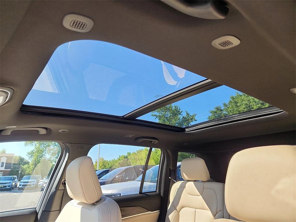 new 2025 Jeep Grand Cherokee car, priced at $50,010