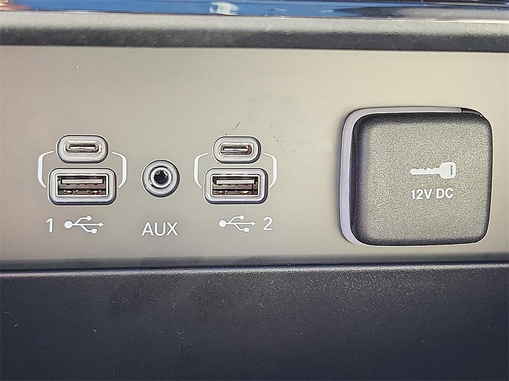 new 2025 Jeep Grand Cherokee car, priced at $50,010